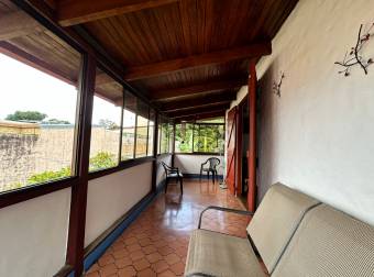 HOUSE FOR SALE WITH LARGE LAND IN SAN FRANCISCO DOS RIOS.