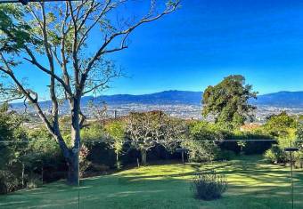 Increíble Casa de 600 m2 con Vistas Espectaculares, San Antonio de Escazú