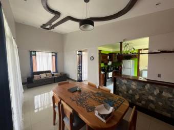 Venta de Casa en Corralillo, Cartago. RAH 24-1820