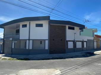 Hermosa y amplia casa en Cartago