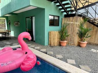 Venta de Casa de Playa  3 APTOS en Garabito, Puntarenas. RAH 25-94 INVERSIÓN