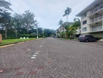 Venta de Apartamento en Limón. RAH 24-271