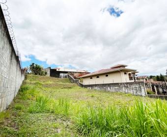 Lote a la venta en Curridabat, San José.