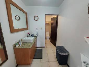 Venta de Casa en Pozos, Santa Ana. RAH 24-949