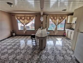 Se vende casa con apartamento en Moravia San José 