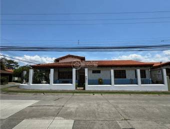 Casa con apartamento en Santo Domingo, Heredia, Residencial Quizarco 