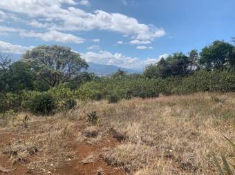 Se vende amplio lote de 7,223m2 con lindas vistas en San Rafael de Heredia 23-1902