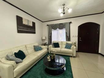 Venta de Hermosa Casa en San Francisco, Heredia. RAH 24-918