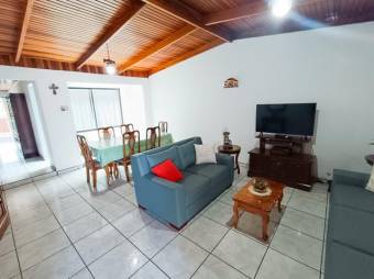 Venta de Hermosa Casa  Apartamento en Goicoechea, San José. RAH 24-1516