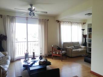 Venta de Apartamento en San Rafael, Escazú. RAH 23-2741