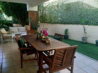 Venta de Casa en Santa Ana, San José. RAH 25-114