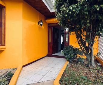 House for sale in Cariari, Heredia.