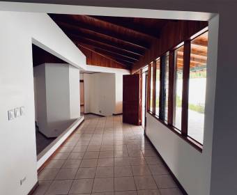 House for sale in Cariari, Heredia.