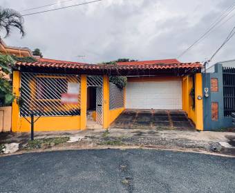 House for sale in Cariari, Heredia.