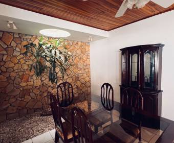 House for sale in Cariari, Heredia.