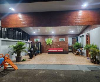 House for sale in Sarchí North of Alajuela.