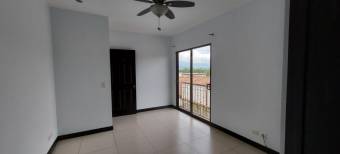 Se vende espaciosa casa con patio en condominio de Ulloa en Heredia 24-1852