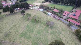 Se vende amplia finca con lote de mas de 286,000m2 en San José de la Montaña 23-2563