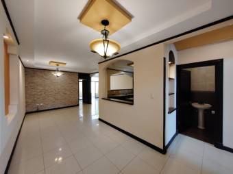 Venta de Casa en San Rafael, Heredia. RAH 25-124