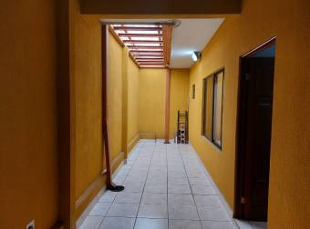 Se vende linda casa en Tres Ríos