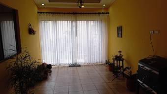 Venta de Casa en Tibás, San José. RAH 25-58