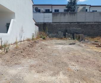 Lots for sale in Las Veredas Condominium in Alajuelita