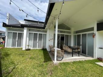 Venta de Casa en Ulloa, Heredia. RAH 25-154