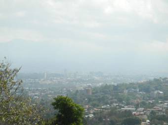 Venta de Lote en Escazú, San José. RAH 25-159