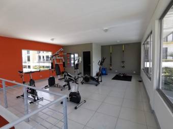 Se vende moderno apartamento en condominio de Ulloa en Heredia 23-1355