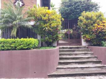 Venta de Casa en San Rafael, Escazú. RAH 25-173