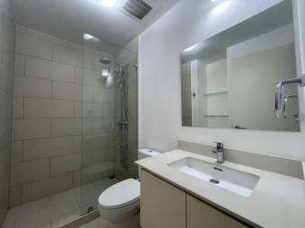 Se vende moderno apartamento en condominio de San Rafael en Escazú 25-138