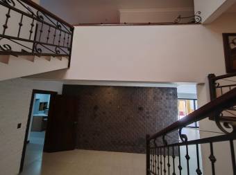 Venta de Casa en Curridabat, San José. RAH 24-1101