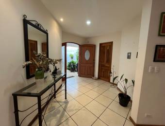 SPACIOUS 2-FLOOR HOUSE FOR SALE IN RESIDENTIAL 4 BEDROOMS