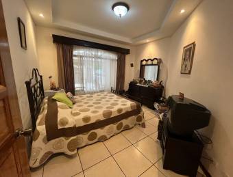 SPACIOUS 2-FLOOR HOUSE FOR SALE IN RESIDENTIAL 4 BEDROOMS