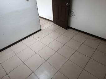 Se vende casa con  uso de suelo mixto en San Joaquín de Heredia 24-1810