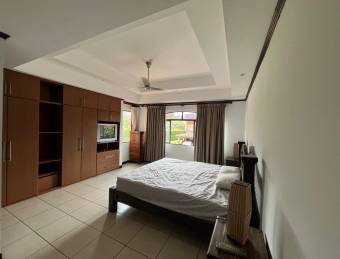 2-STORY HOUSE FOR SALE IN LINDORA CONDOMINIUM 2 BEDROOMS  SERVICE