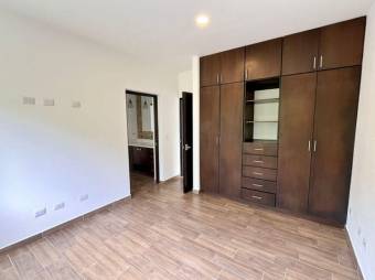 Se vende moderna casa en condominio de Curridabat en San José 25-117