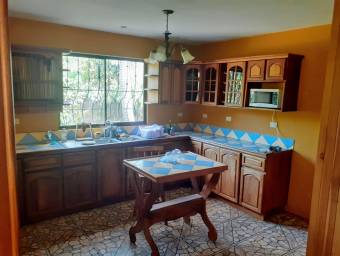 Venta de Casa en Desamparados, Alajuela. RAH 25-189