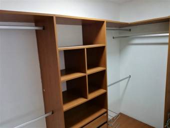 Se alquila moderno apartamento en condominio de Santa Ana Centro 24-1856