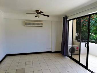 Se alquila moderno apartamento en condominio de Santa Ana Centro 24-1856