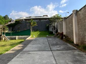 Venta de Lote en Santa Ana, San José. RAH 24-1010