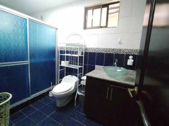 Se vende espaciosa casa en San Francisco Heredia A25-152