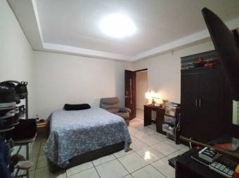 Se vende espaciosa casa en San Francisco Heredia A25-152