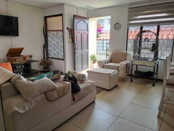 Venta de Casa en Rohrmoser, San José. RAH 24-488