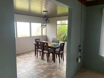 Venta de Casa  2 APTOS en El Guarco, Cartago. RAH 24-1270