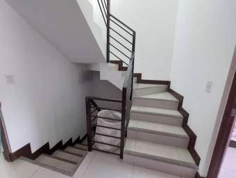 Venta de Casa en Santa Ana, San José. RAH 23-2129