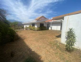 FOR SALE, LARGE HOUSE, URUCA, NEAR THE TRAUMA HOSPITAL.