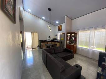 Venta de Casa en La Garita, Alajuela. RAH 25-208