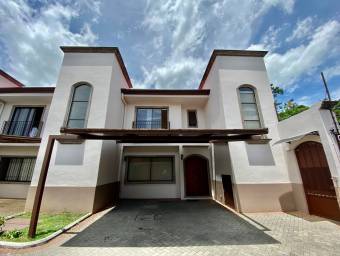 Venta de Casa en Santa Ana, San José. RAH 25-31