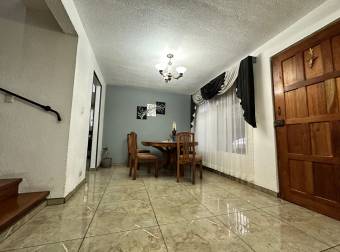 HOUSE FOR SALE IN HACIENDA VIEJA, CURRIDABAT.